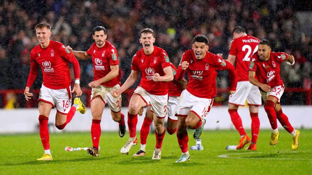 doi-hinh-nottingham-forest